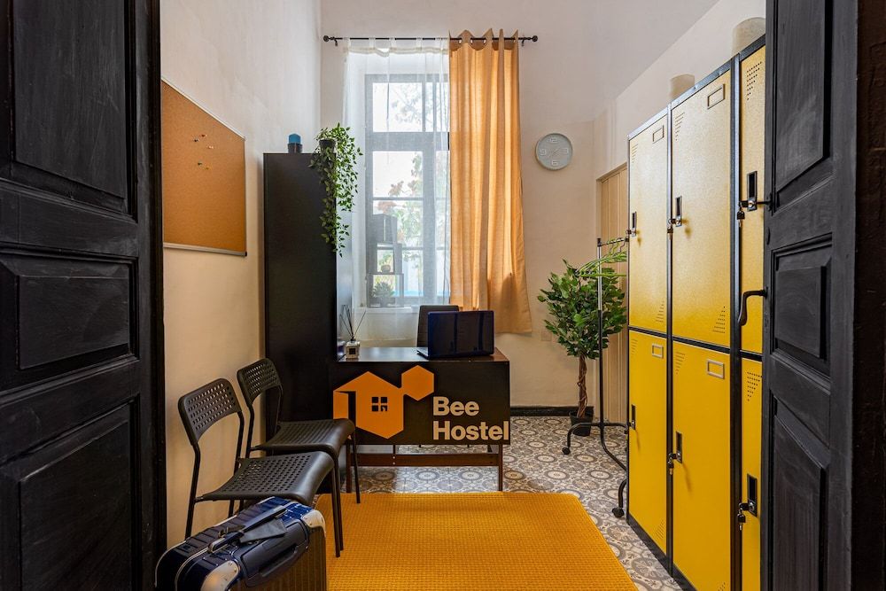 Bee Hostel 2
