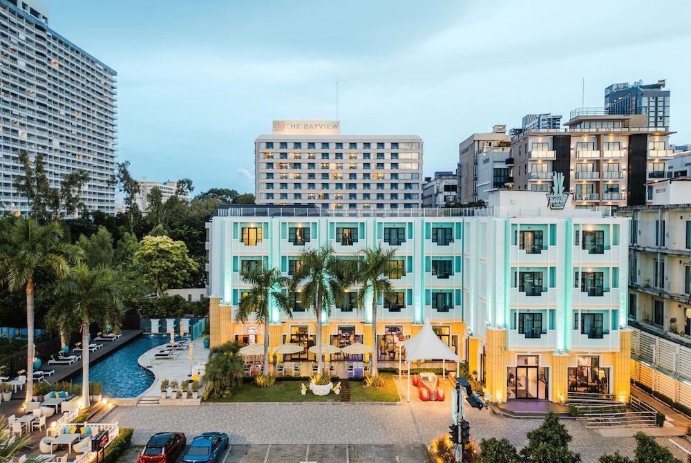 Wave Hotel Pattaya 1