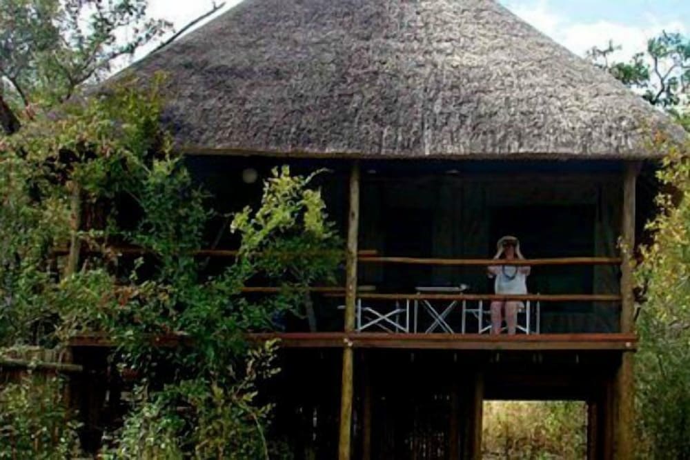 Muweti Bush Lodge 2