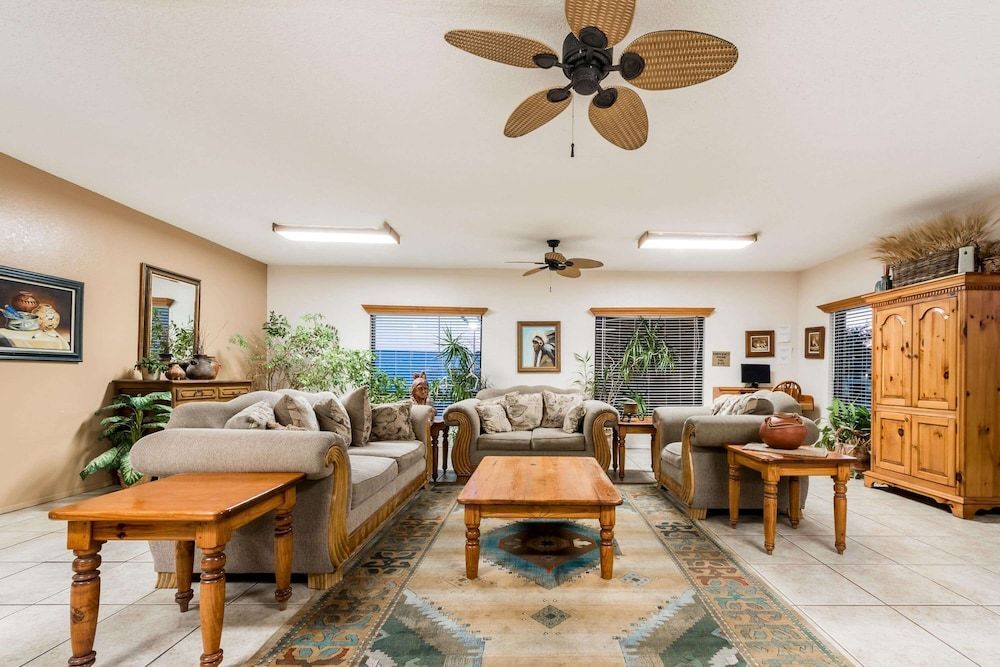 Super 8 by Wyndham Waco/Mall area TX 2