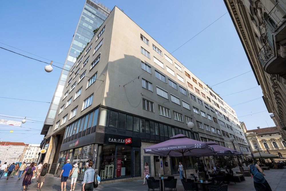 Z-One City Center Luxury Apartments 1