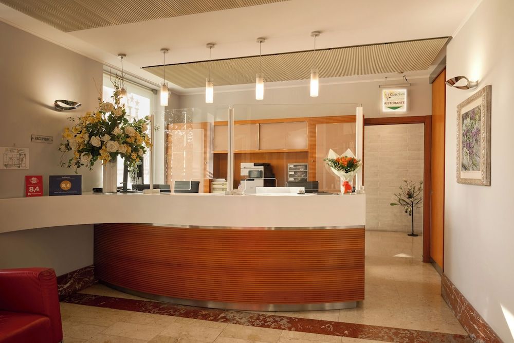 Hotel & Residence Torino Centro - Stazione Porta Susa 1
