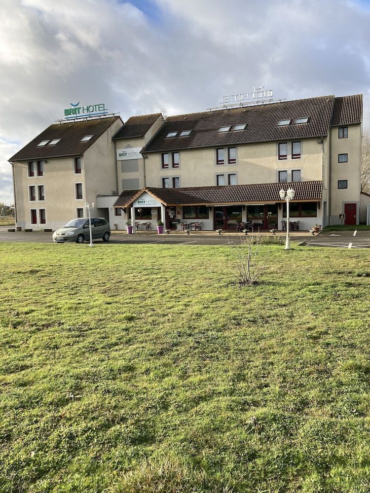Brit Hotel Essentiel Moulins Avermes 1