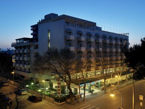 Hotel Poker 1