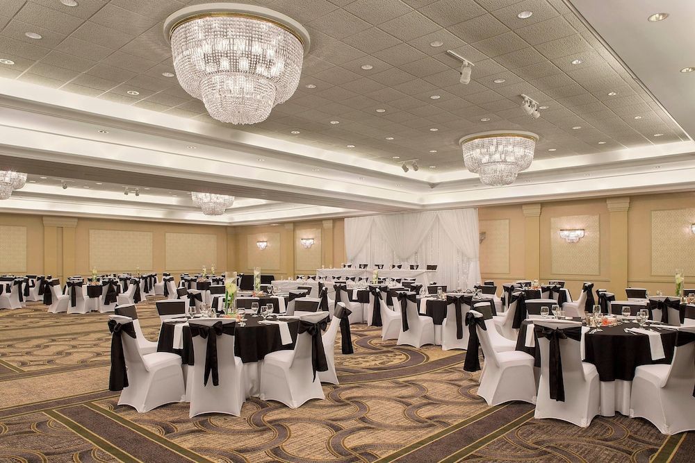 Sheraton Suites Akron Cuyahoga Falls 2