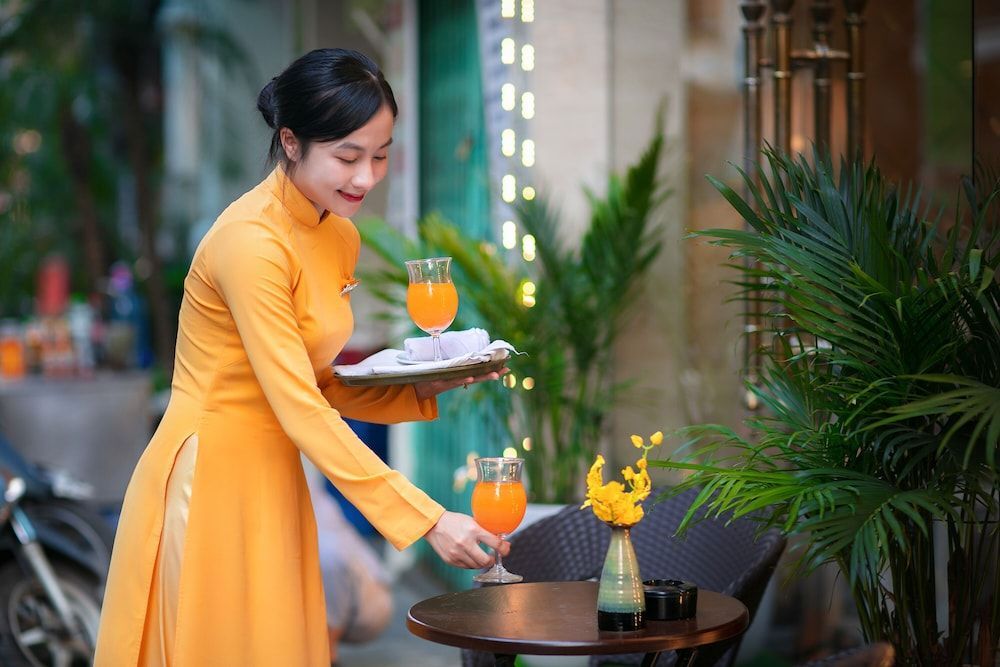 Hanoi Diamond King Hotel & Travel 1