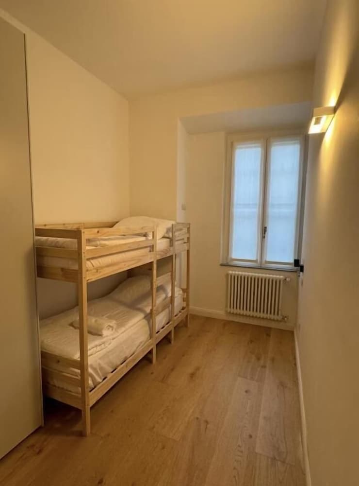 Cernobbio Center - Modern Apartment with Parking 1