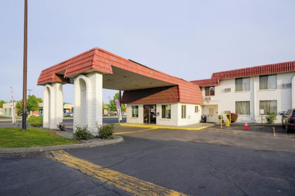Hermiston Inn & Suites 1