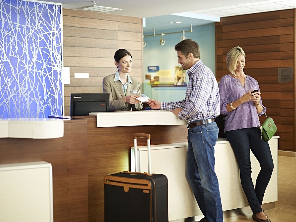 Fairfield Inn & Suites by Marriott Phoenix Tempe/Airport 2