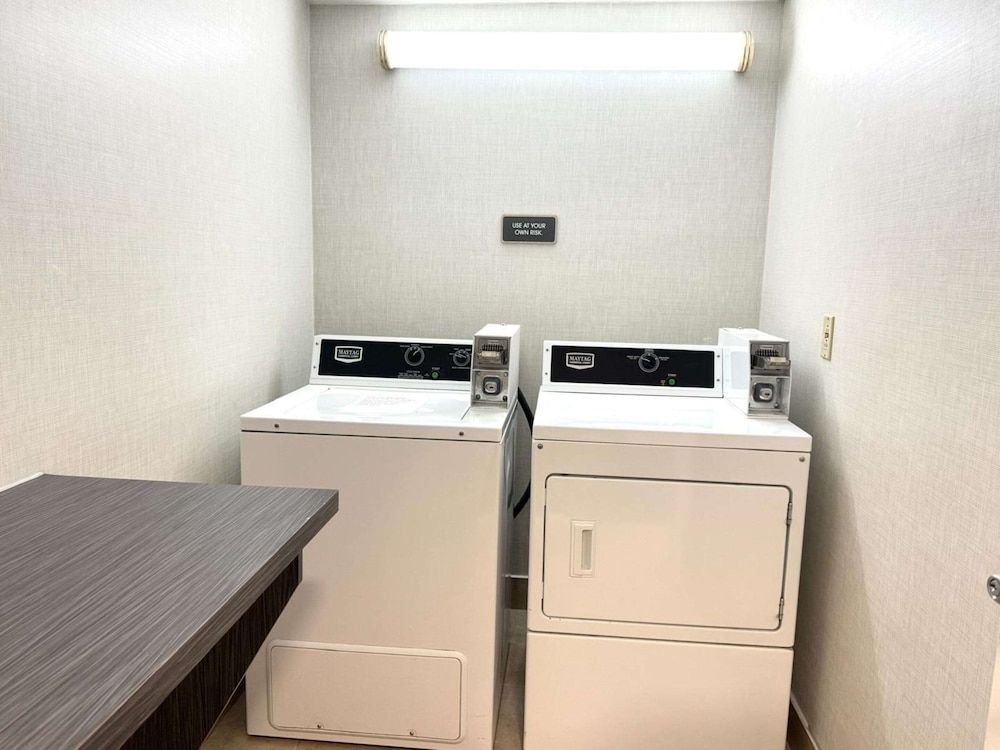 Comfort Inn 1