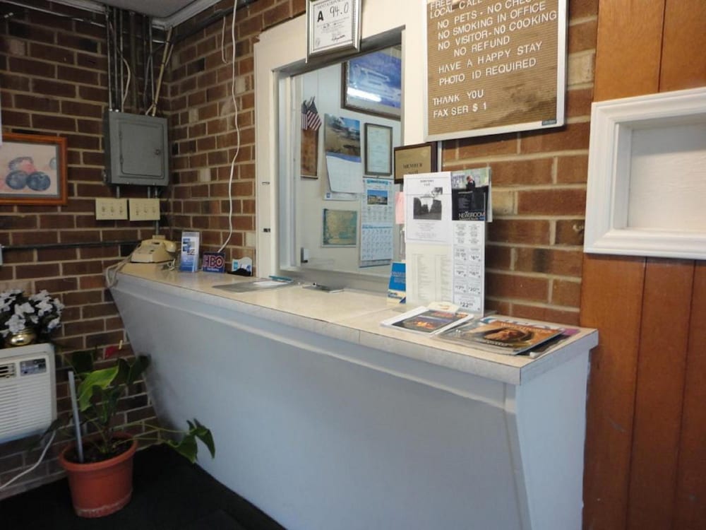 Budget Inn Franklinton 2