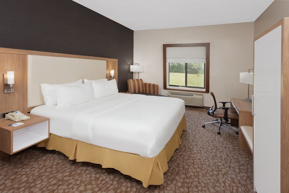 Holiday Inn Express & Suites DAYTON WEST - BROOKVILLE by IHG 2