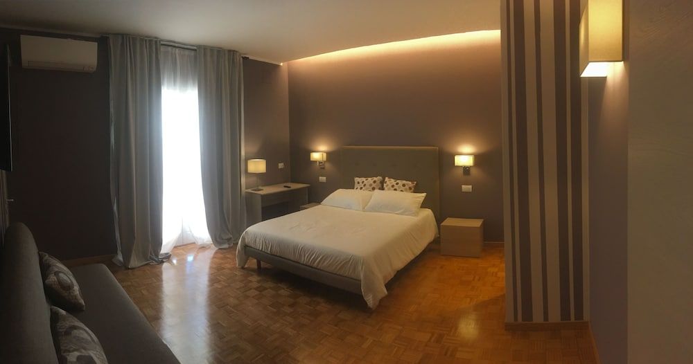 Robin Rooms 1