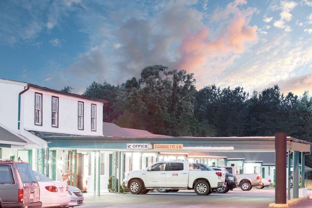 Knights Inn Emporia 1