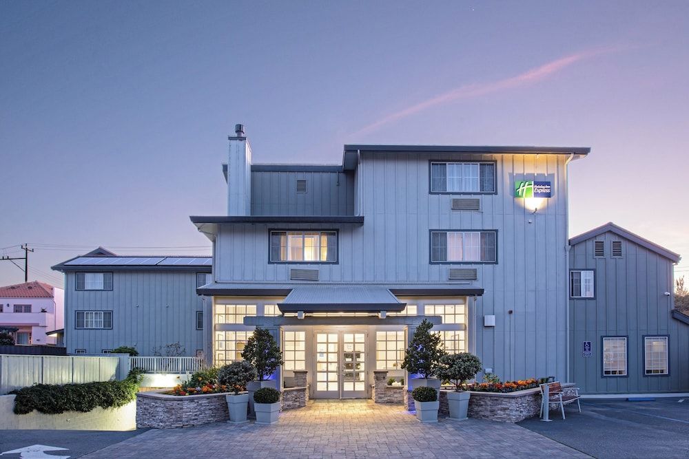 Holiday Inn Express MONTEREY-CANNERY ROW by IHG 1