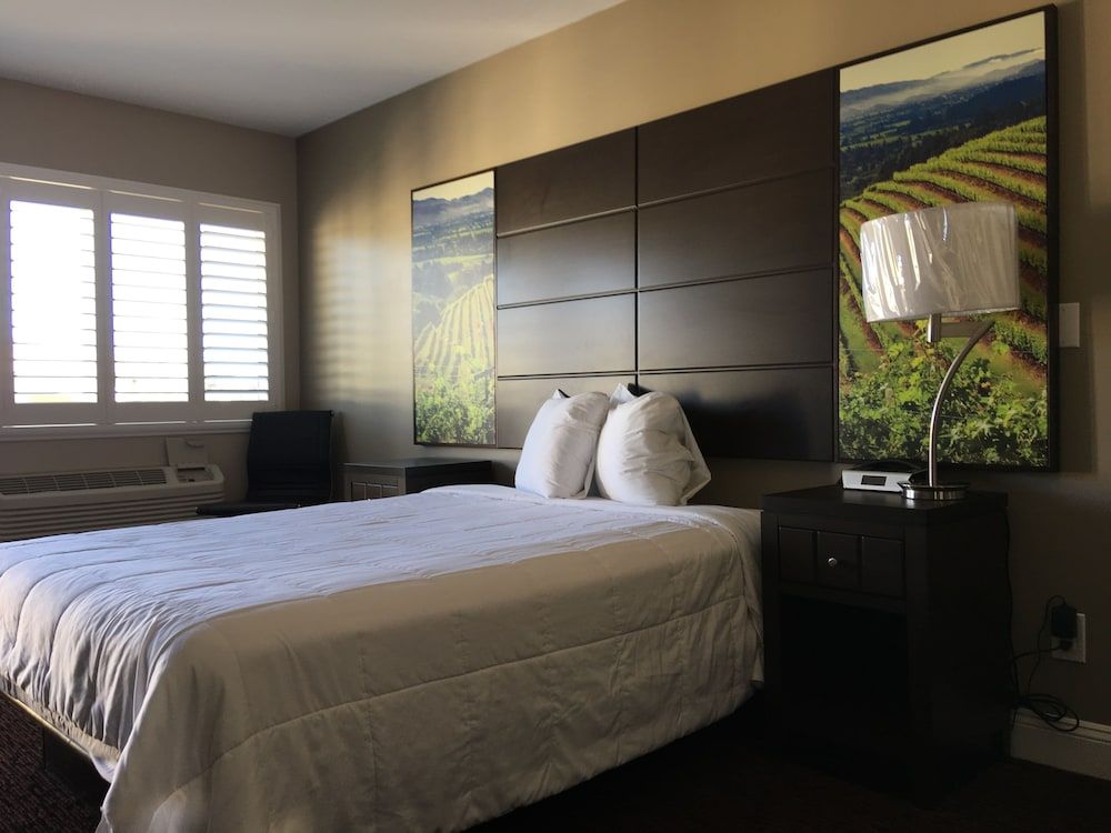 Vallejo Inn 1