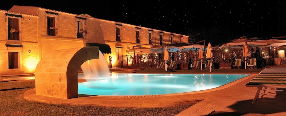 Il Podere Hotel Restaurant 1