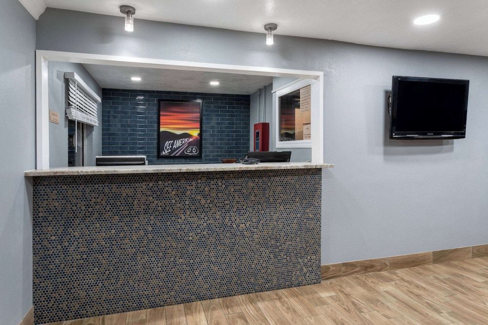 Travelodge by Wyndham Albuquerque East 1