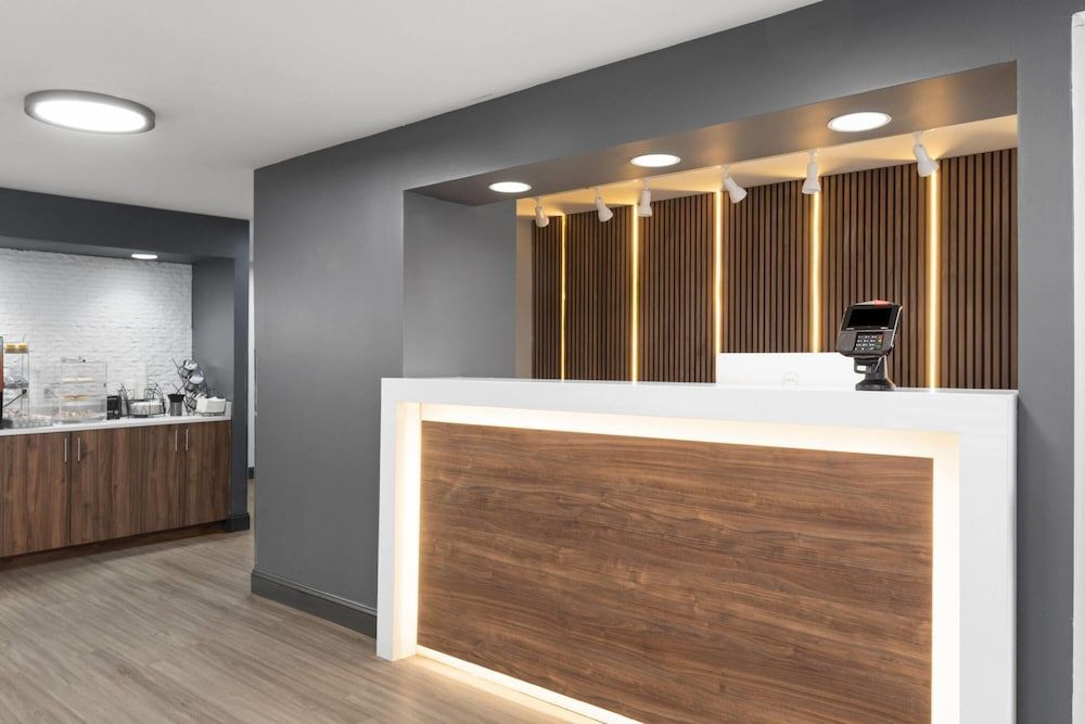 Super 8 by Wyndham Chattanooga East - Hamilton Place 1