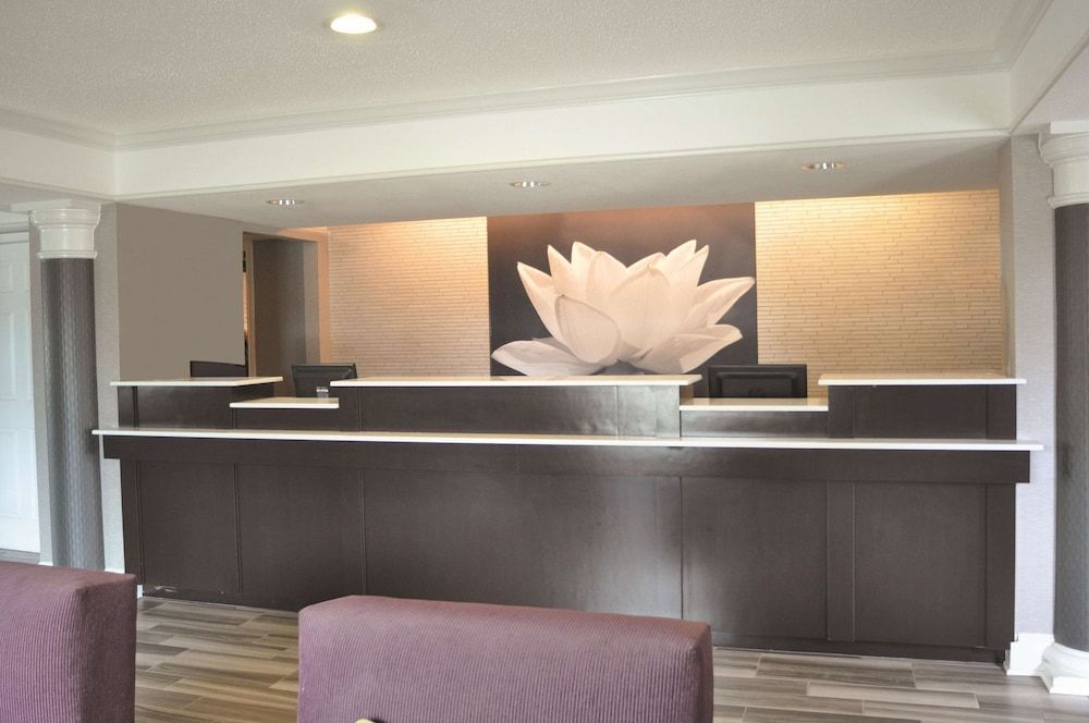 La Quinta Inn by Wyndham Dallas Uptown 2