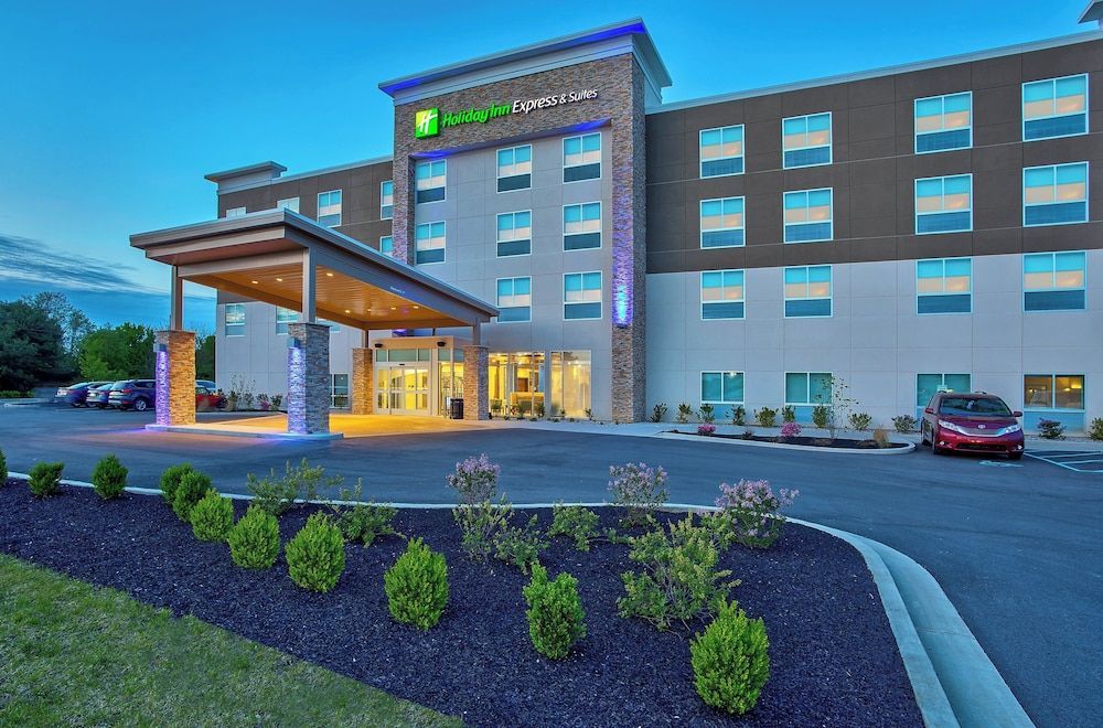 Holiday Inn Express & Suites LEXINGTON W - VERSAILLES by IHG 1