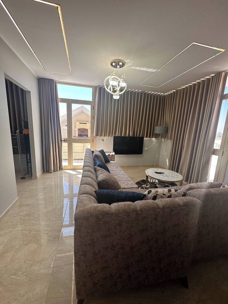 Luxury Rooftop Wifi, Ac, Outdoor Barbecue 1