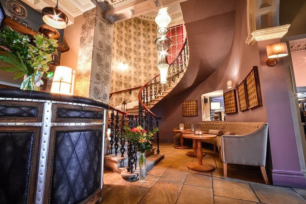 The Meadowpark Bar, Kitchen & Rooms 1