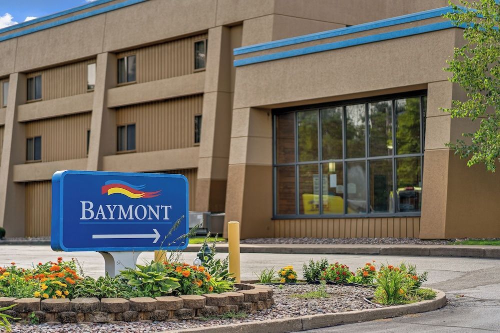 Baymont by Wyndham La Crosse/Onalaska 1