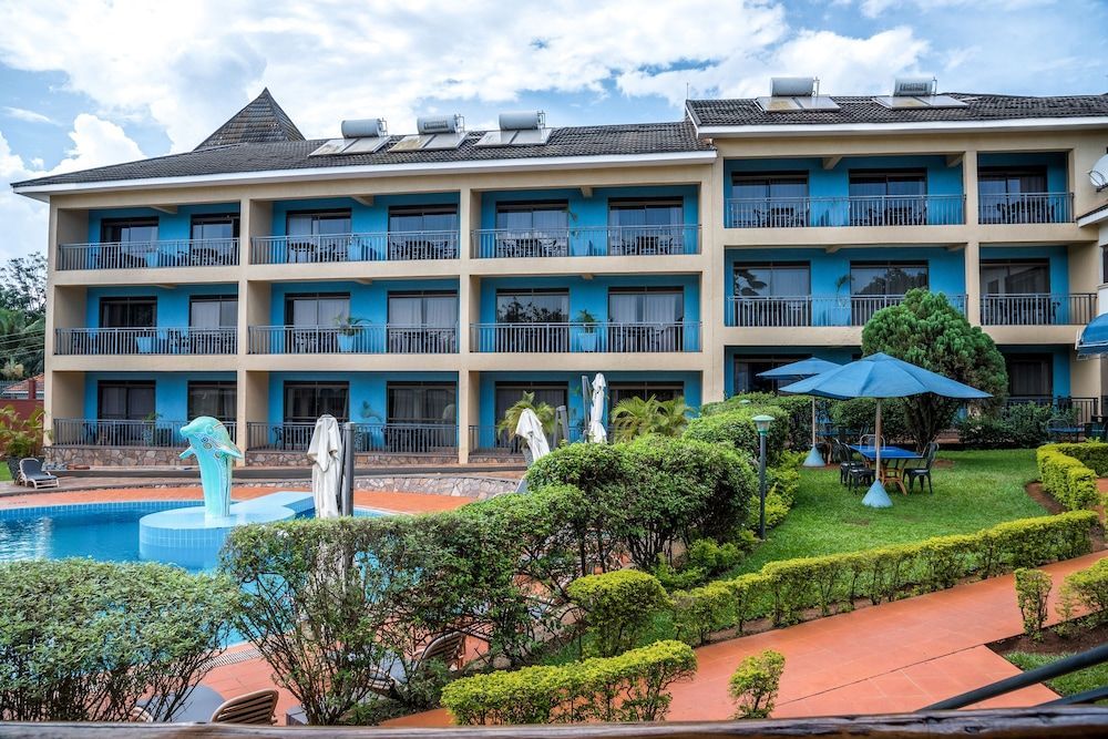 Dolphin Suites 2