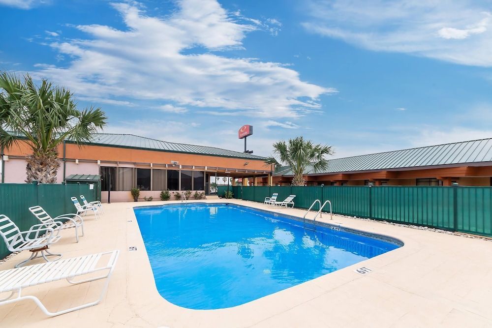 Econo Lodge Del Rio 1