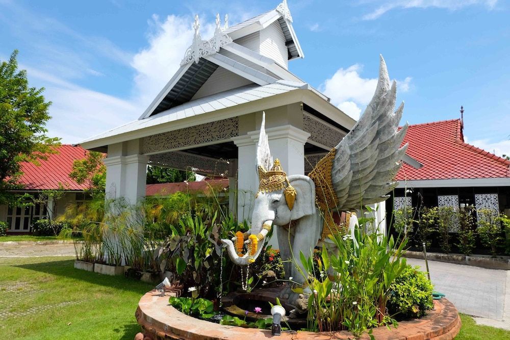 Karinthip Village 2