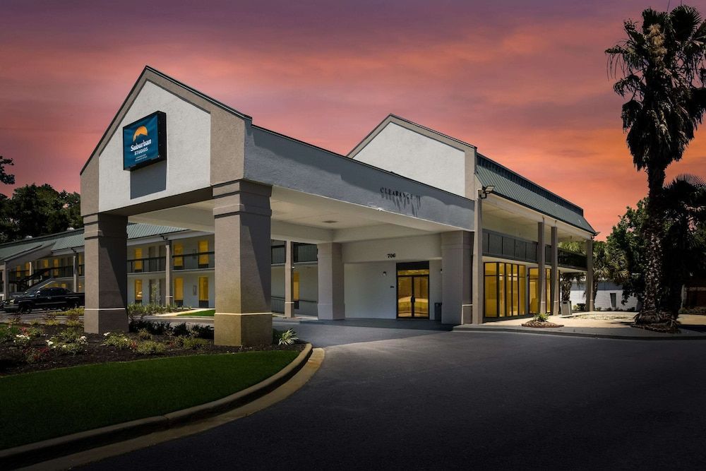 Suburban Studios Hinesville - Fort Stewart Area 1