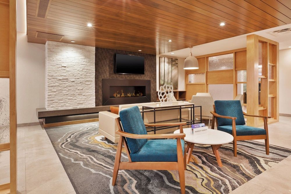 Fairfield Inn & Suites by Marriott Kalamazoo 2