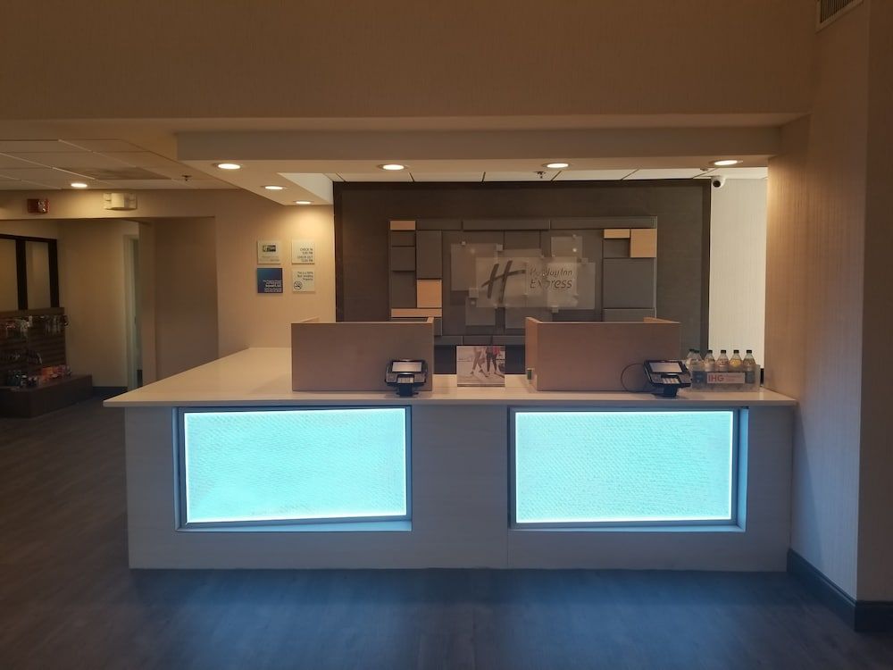 Holiday Inn Express COLUMBIA NE - FORT JACKSON by IHG 2