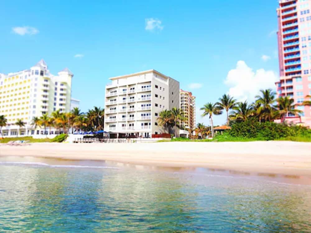 Sun Tower Hotel & Suites on the Beach 1