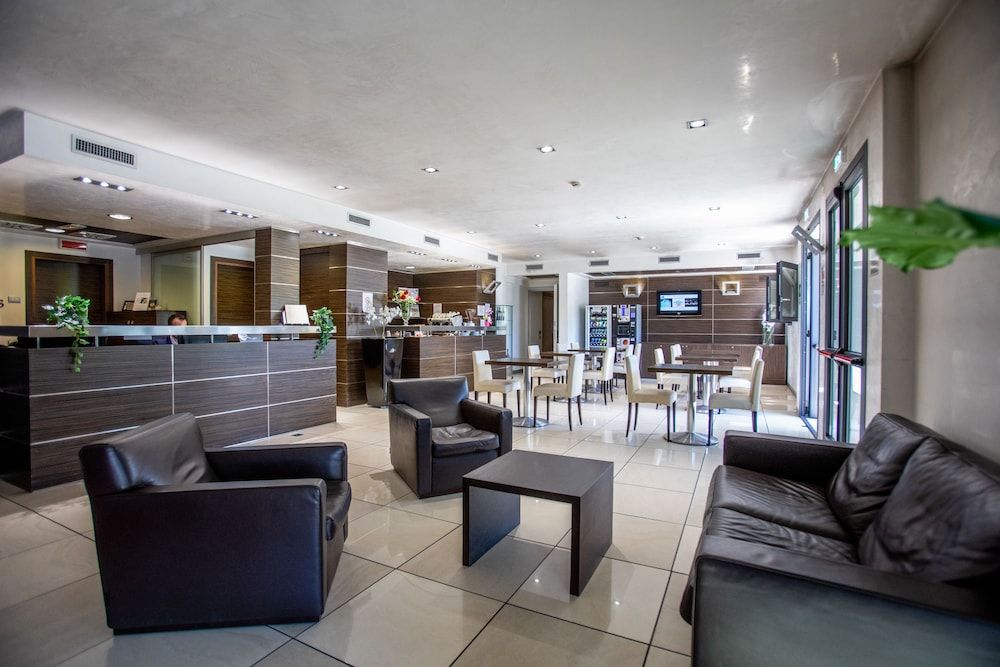 Matrix Hotel & Residence 2