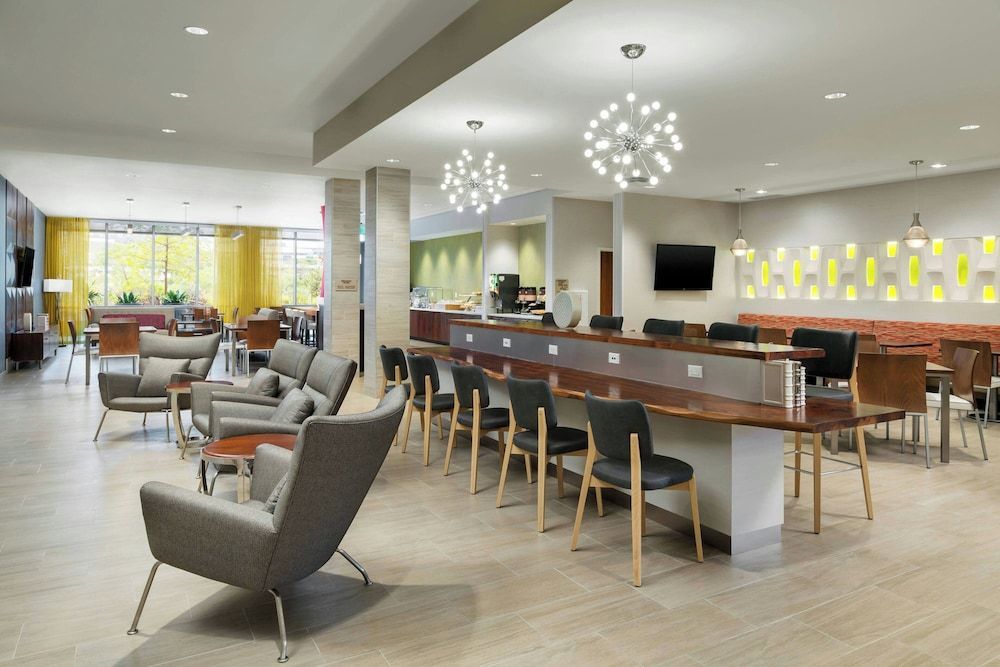 SpringHill Suites by Marriott San Diego Mission Valley 2