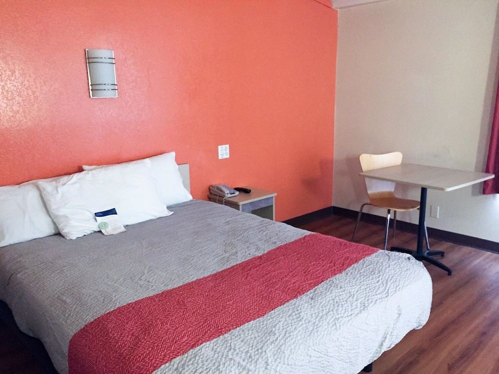 Motel 6 Warwick, RI - Providence Airport - I-95 2