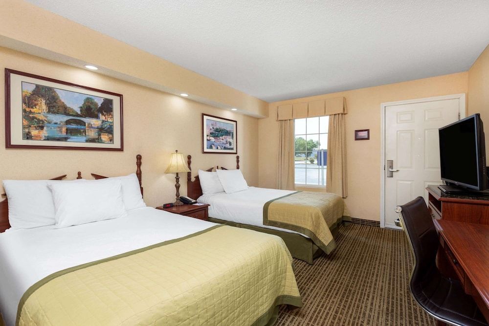 Baymont by Wyndham Easley/Greenville 1