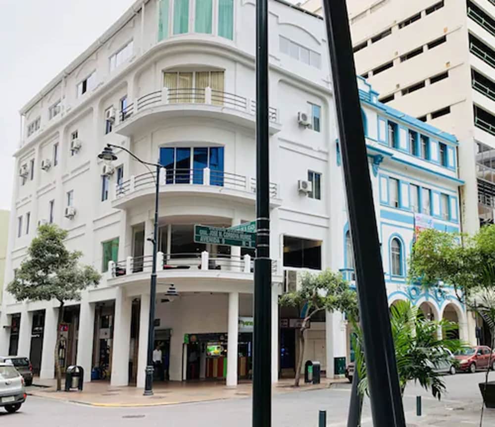 La Fontana Hotel 1