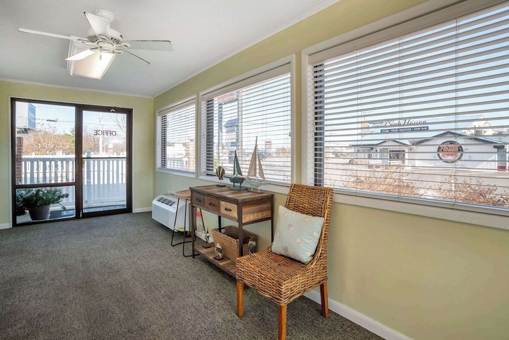 Rodeway Inn & Suites Rehoboth Beach 2