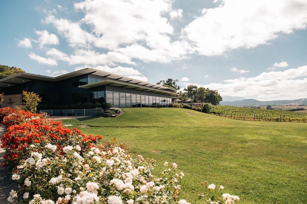 Balgownie Estate Yarra Valley 1