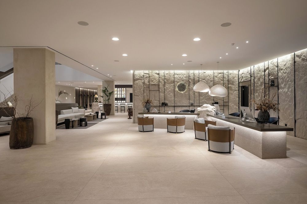 Aeonic Suites and Spa 2