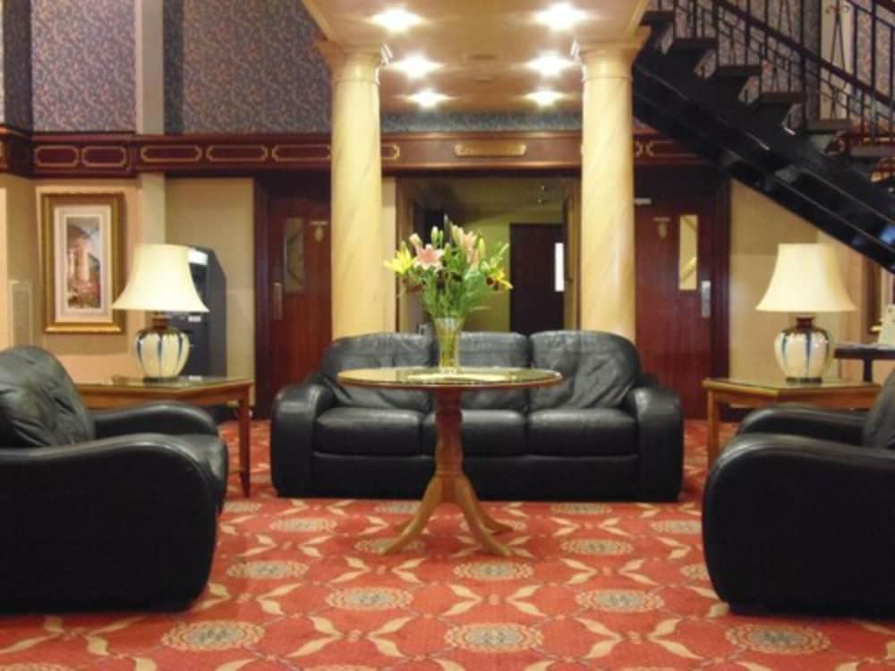 Lakeside International Hotel 2