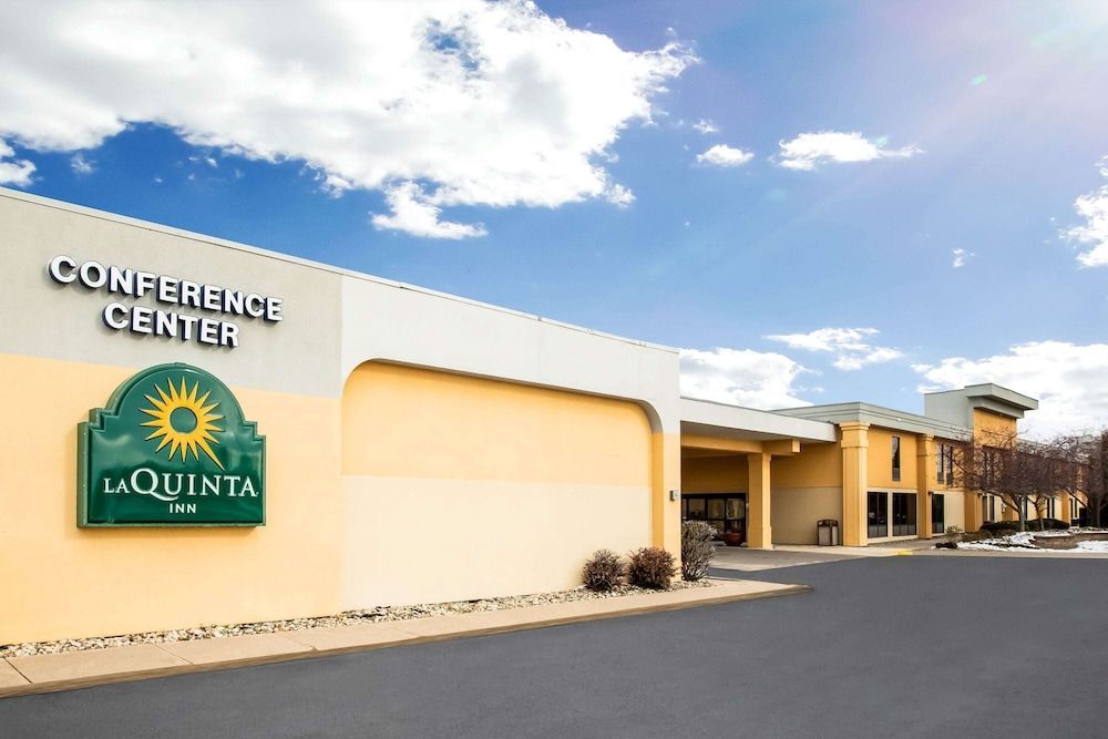 La Quinta Inn by Wyndham Davenport & Conference Center 1
