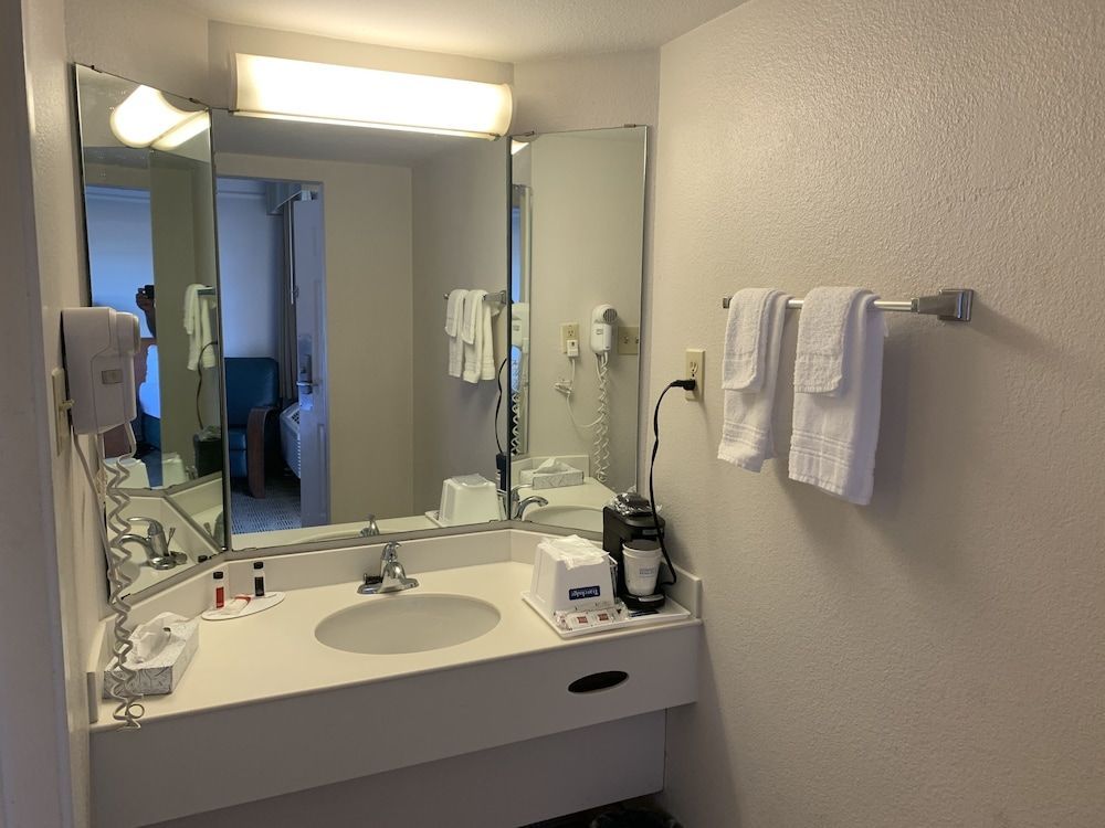 Quality Inn & Suites Tuscaloosa near University 1