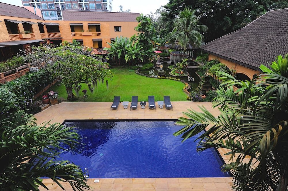 Holiday Garden Hotel 1