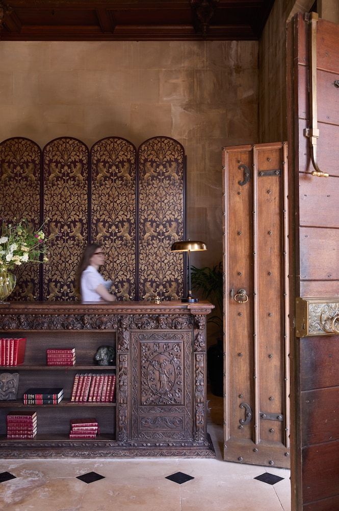 Dumbleton Hall 2