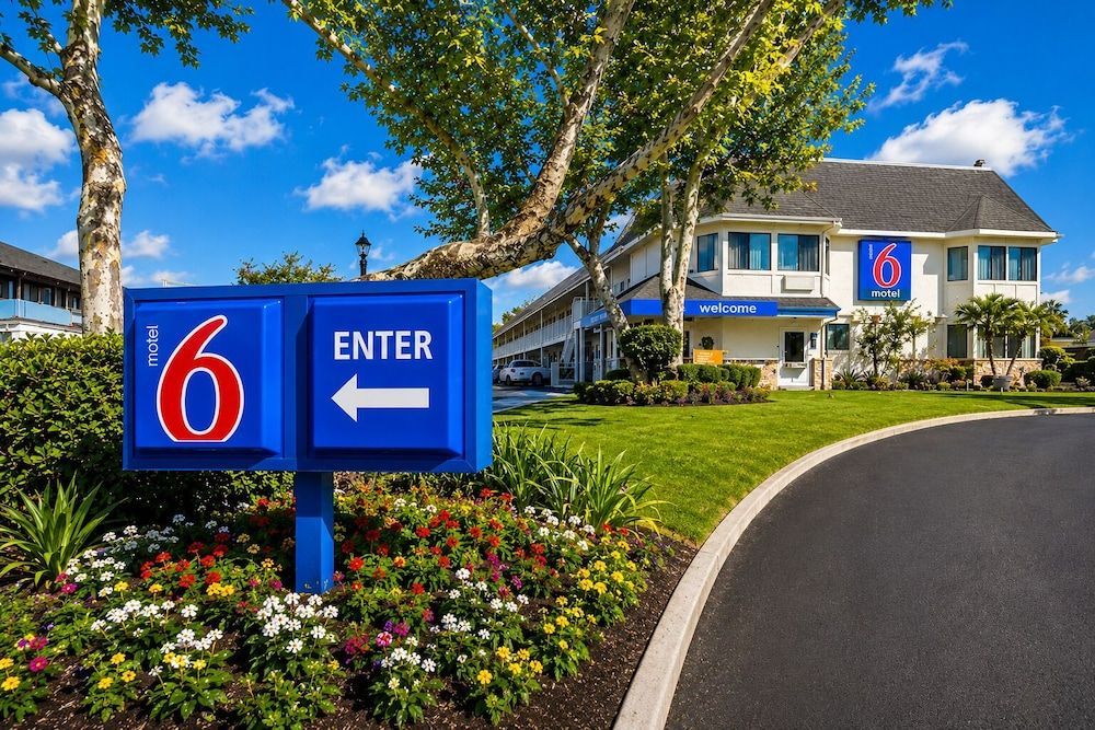 Motel 6-El Cajon, CA - San Diego 1