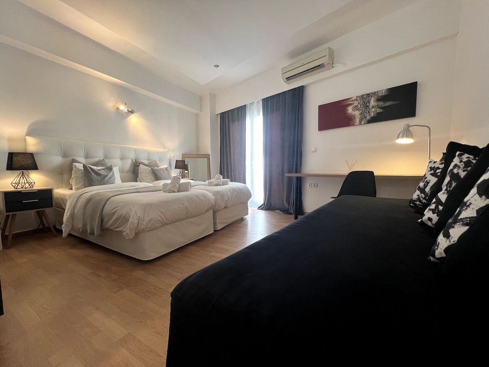 Allure Athens Urban Suites 1